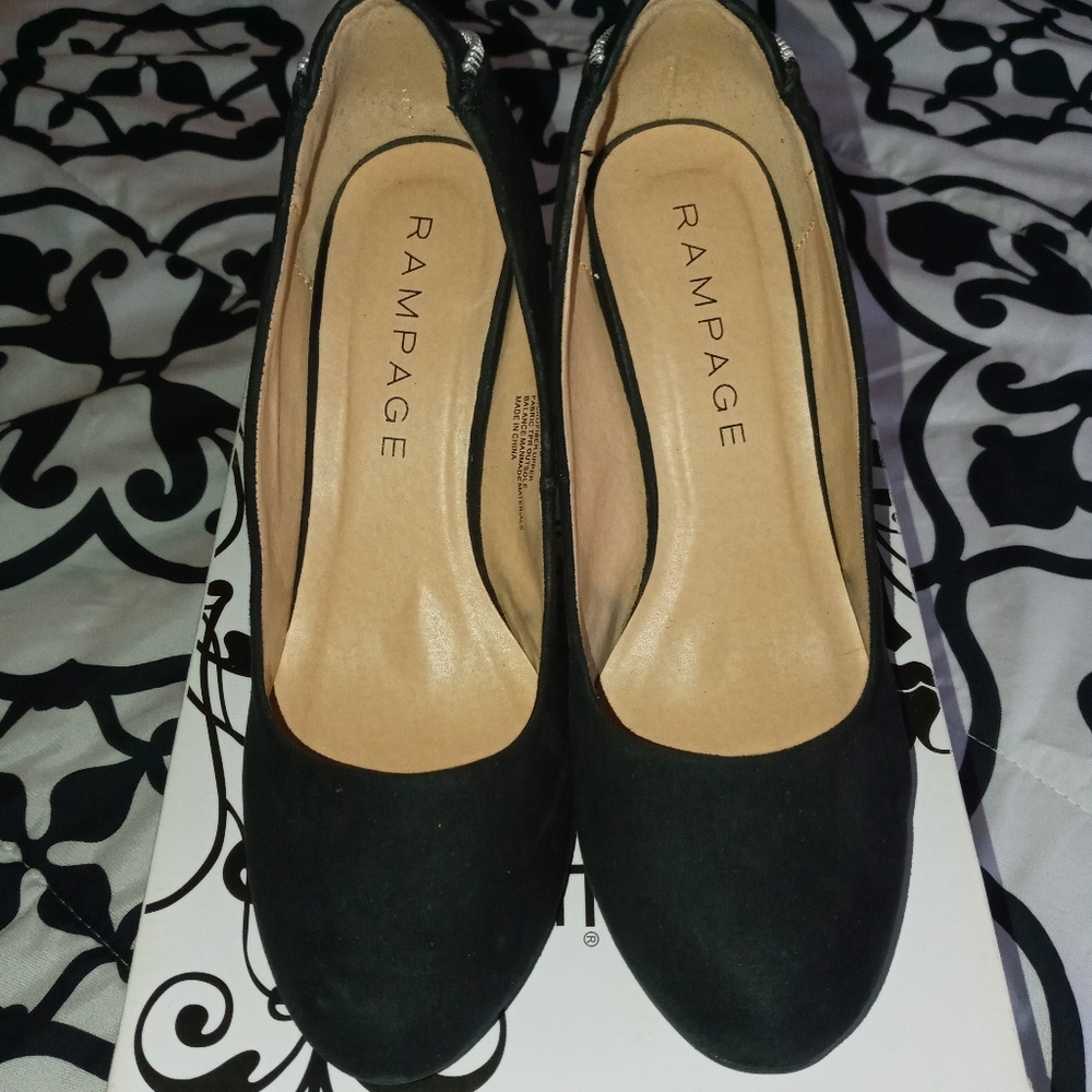 ----Woman's shoe Final-- FIRM PRICE